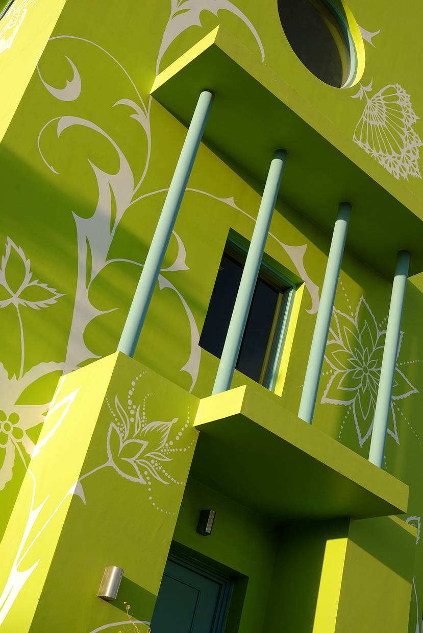 Walls & Murals — Janan